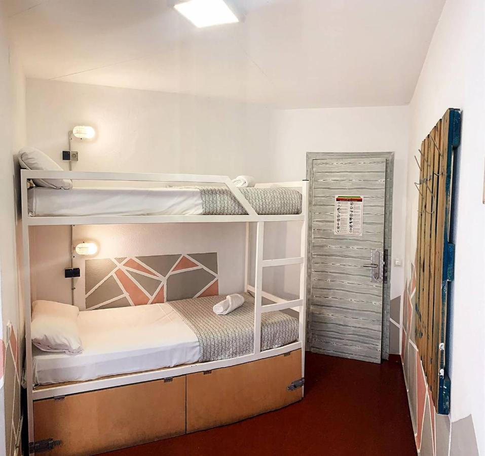 Loft Apart&Hostal يوريت دي مار المظهر الخارجي الصورة