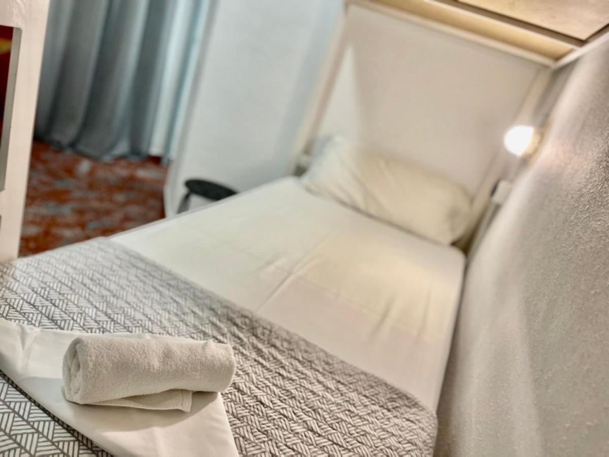 Loft Apart&Hostal يوريت دي مار المظهر الخارجي الصورة